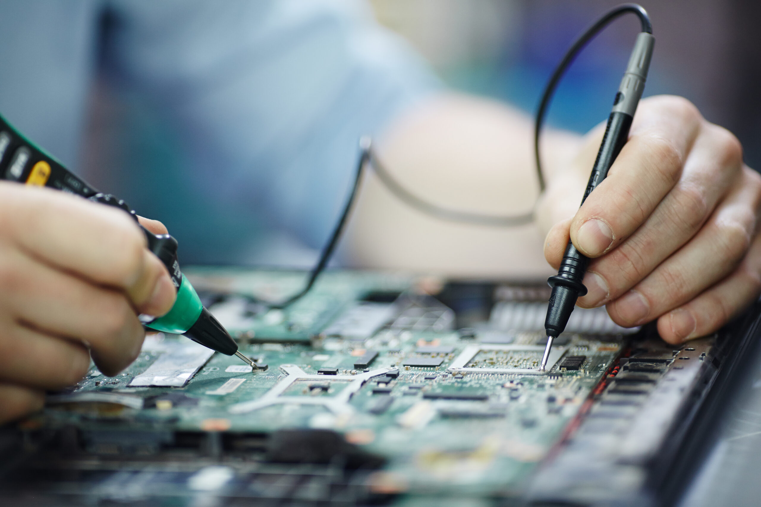 Home checking current in laptop circuit board